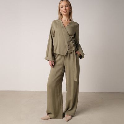 born2be - Spodnie damskie casual ze sklepu: born2be.pl w kategorii: Spodnie damskie - zdjęcie 054DCF2-170-2564_403923