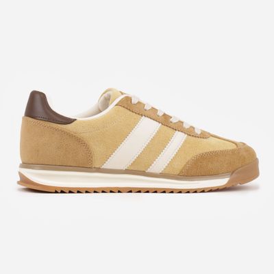 Buty sportowe damskie wiosenne born2be ze sklepu: born2be.pl w kategorii: Buty sportowe damskie - zdjęcie 054DCF2-170-2564_405215