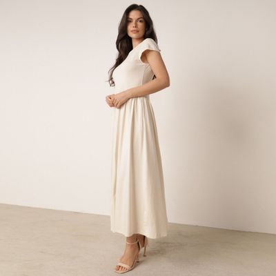 Sukienka elegancka born2be ze sklepu: born2be.pl w kategorii: Sukienki - zdjęcie 054DCF2-170-2564_408197