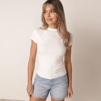 Bluzka damska na wiosnę casual born2be ze sklepu: born2be.pl w kategorii: Bluzki damskie - zdjęcie 054DCF2-170-2564_408646