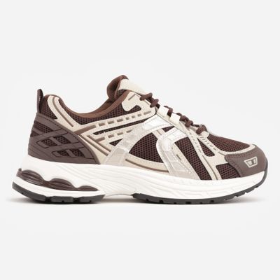 born2be - Buty sportowe damskie wiosenne ze sklepu: born2be.pl w kategorii: Buty sportowe damskie - zdjęcie 054DCF2-170-2564_408789