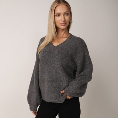 born2be - Sweter damski casual na zimę ze sklepu: born2be.pl w kategorii: Swetry damskie - zdjęcie 054DCF2-170-2564_409527