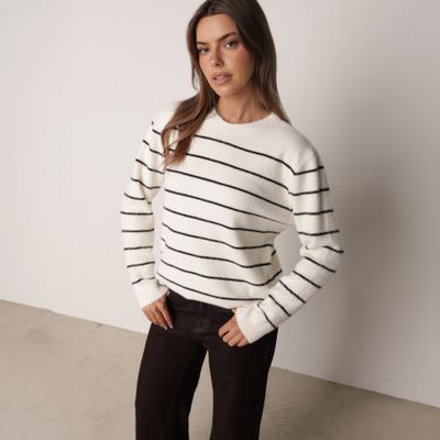 born2be - Sweter damski na zimę ze sklepu: born2be.pl w kategorii: Swetry damskie - zdjęcie 054DCF2-170-2564_410488