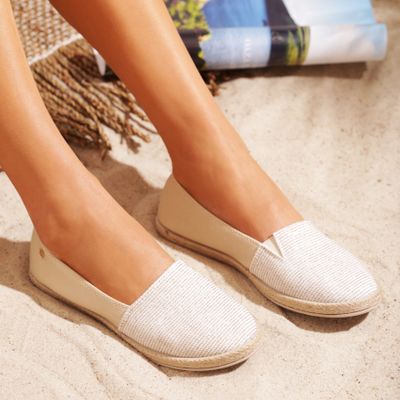 Espadryle damskie na wiosnę na lato born2be ze sklepu: born2be.pl w kategorii: Espadryle damskie - zdjęcie 054DCF2-170-2564_45950