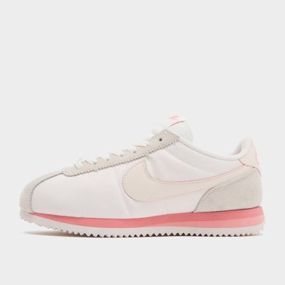 Buty sportowe damskie wiosenne Nike ze sklepu: 50style.pl w kategorii: Buty sportowe damskie - zdjęcie 110026D-FE4-6238_HF6410-666
