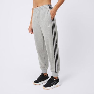 Spodnie damskie adidas ze sklepu: 50style.pl w kategorii: Spodnie damskie - zdjęcie 110026D-FE4-6238_IN9932