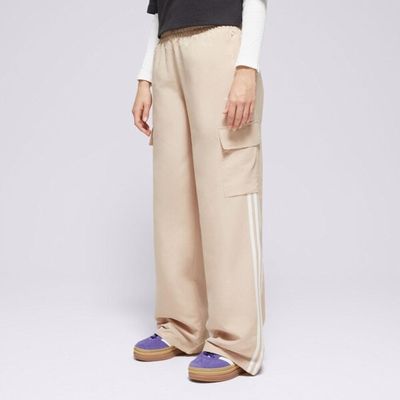 adidas - Spodnie damskie na wiosnę ze sklepu: 50style.pl w kategorii: Spodnie damskie - zdjęcie 110026D-FE4-6238_IZ0717
