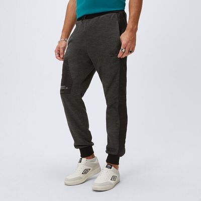 Spodnie męskie Umbro ze sklepu: 50style.pl w kategorii: Spodnie męskie - zdjęcie 110026D-FE4-6238_UL323SPM01001