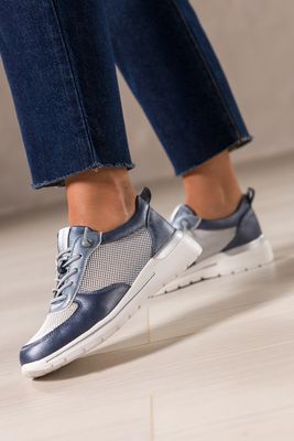 Buty sportowe damskie na wiosnę Carla ze sklepu: Casu w kategorii: Buty sportowe damskie - zdjęcie 24A59D3-E8C-2480_105752