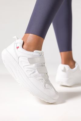 Buty sportowe damskie wiosenne Carla ze sklepu: Casu w kategorii: Buty sportowe damskie - zdjęcie 24A59D3-E8C-2480_105808