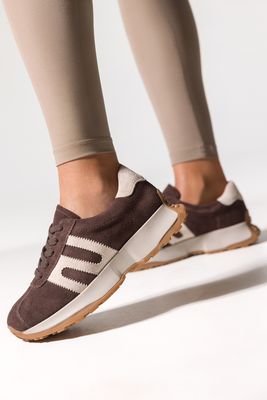 Buty sportowe damskie na wiosnę Carla ze sklepu: Casu w kategorii: Buty sportowe damskie - zdjęcie 24A59D3-E8C-2480_105836