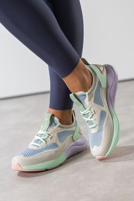 Carla - Buty sportowe damskie na wiosnę ze sklepu: Casu w kategorii: Buty sportowe damskie - zdjęcie 24A59D3-E8C-2480_106205
