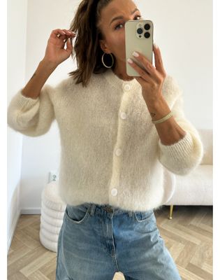 Sweter damski ze sklepu: forseti.net.pl w kategorii: Swetry damskie - zdjęcie 34401A5-EEA-4239_7042