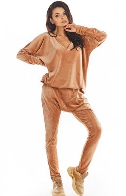Dres damski w sportowym stylu AWAMA ze sklepu: intimiti.pl w kategorii: Dresy damskie - zdjęcie 3B4B001-93A-4736_165518