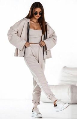 Dres damski na wiosnę Lara Fashion ze sklepu: intimiti.pl w kategorii: Dresy damskie - zdjęcie 3B4B001-93A-4736_243804
