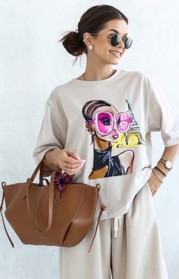 Bluzka damska Lara Fashion ze sklepu: intimiti.pl w kategorii: Bluzki damskie - zdjęcie 3B4B001-93A-4736_246011