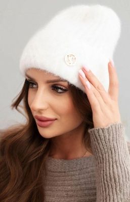 Czapka zimowa damska KSI ze sklepu: intimiti.pl w kategorii: Czapki zimowe damskie - zdjęcie 3B4B001-93A-4736_251467