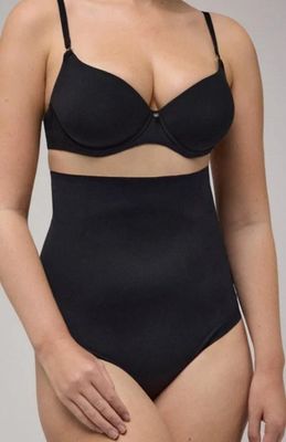 Ysabel Mora - Majtki damskie w stylu klasycznym ze sklepu: intimiti.pl w kategorii: Majtki damskie - zdjęcie 3B4B001-93A-4736_255408