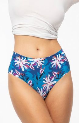 Majtki damskie w kwiaty Julimex ze sklepu: intimiti.pl w kategorii: Majtki damskie - zdjęcie 3B4B001-93A-4736_257119