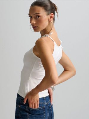 Bluzka damska letnia casual ze sklepu: Cropp w kategorii: Bluzki damskie - zdjęcie 4198BBB-532-6969_003KB-00X