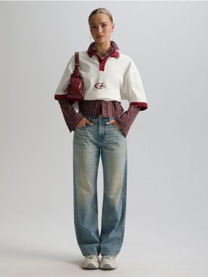 Jeansy damskie w miejskim stylu ze sklepu: Cropp w kategorii: Jeansy damskie - zdjęcie 4198BBB-532-6969_012KA-55M