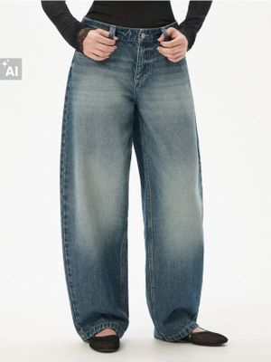 Jeansy damskie w miejskim stylu ze sklepu: Cropp w kategorii: Jeansy damskie - zdjęcie 4198BBB-532-6969_021KA-55X