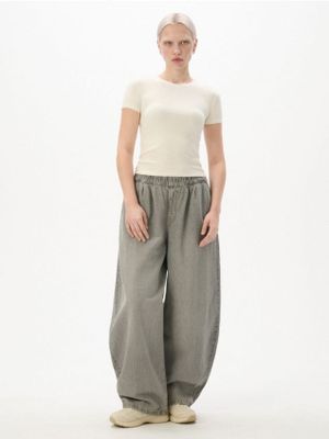 Jeansy damskie na wiosnę ze sklepu: Cropp w kategorii: Jeansy damskie - zdjęcie 4198BBB-532-6969_026KA-90J