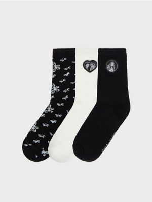 Skarpetki damskie casual ze sklepu: Cropp w kategorii: Skarpetki damskie - zdjęcie 4198BBB-532-6969_130FY-99X