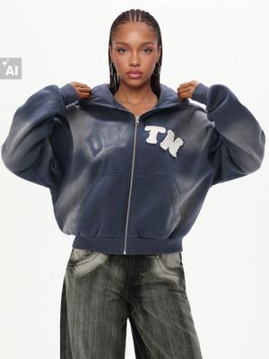 Bluza damska sportowa z napisami ze sklepu: Cropp w kategorii: Bluzy damskie