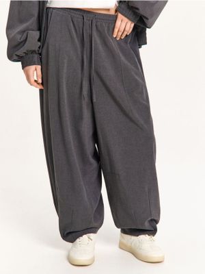 Spodnie męskie na jesień ze sklepu: Cropp w kategorii: Spodnie męskie - zdjęcie 4198BBB-532-6969_252HX-90M