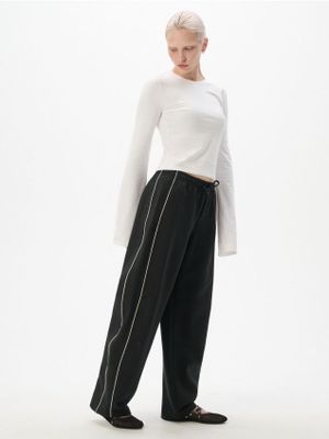 Spodnie damskie w stylu retro ze sklepu: Cropp w kategorii: Spodnie damskie - zdjęcie 4198BBB-532-6969_264HX-99X