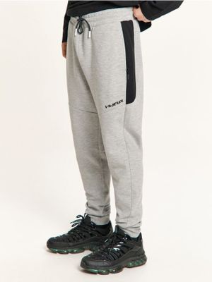 Spodnie męskie w sportowym stylu ze sklepu: Cropp w kategorii: Spodnie męskie - zdjęcie 4198BBB-532-6969_267HY-09M