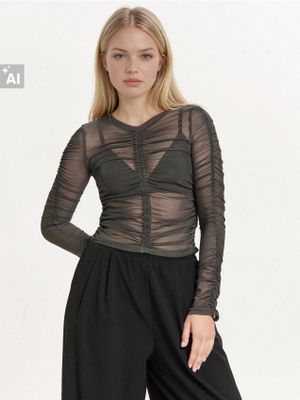 Bluzka damska casual ze sklepu: Cropp w kategorii: Bluzki damskie - zdjęcie 4198BBB-532-6969_275HX-90X