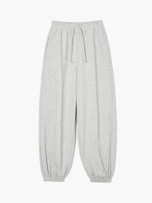 Spodnie męskie sportowe ze sklepu: Cropp w kategorii: Spodnie męskie - zdjęcie 4198BBB-532-6969_275HY-09M