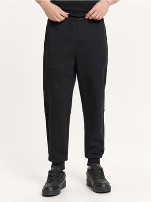 Spodnie męskie w sportowym stylu ze sklepu: Cropp w kategorii: Spodnie męskie - zdjęcie 4198BBB-532-6969_430DE-99X