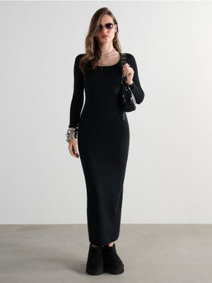 Sukienka dopasowana ze sklepu: Cropp w kategorii: Sukienki - zdjęcie 4198BBB-532-6969_443KA-99X