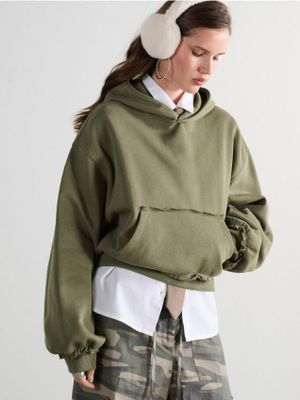 Bluza damska w stylu młodzieżowym ze sklepu: Cropp w kategorii: Bluzy damskie - zdjęcie 4198BBB-532-6969_508KA-91X