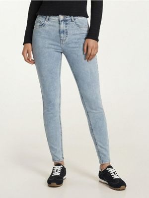 Jeansy damskie w miejskim stylu ze sklepu: Cropp w kategorii: Jeansy damskie - zdjęcie 4198BBB-532-6969_526HX-50M