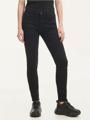 Jeansy damskie w miejskim stylu ze sklepu: Cropp w kategorii: Jeansy damskie - zdjęcie 4198BBB-532-6969_526HX-99J