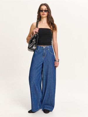 Jeansy damskie na wiosnę ze sklepu: Cropp w kategorii: Jeansy damskie - zdjęcie 4198BBB-532-6969_548HX-59J