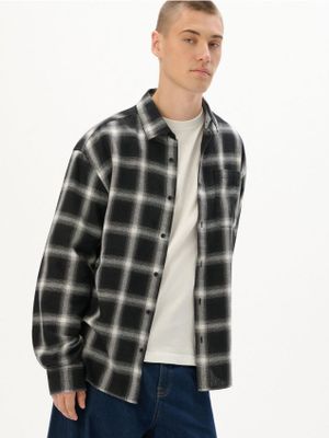 Koszula męska z klasycznym kołnierzykiem ze sklepu: Cropp w kategorii: Koszule męskie - zdjęcie 4198BBB-532-6969_689KD-99X