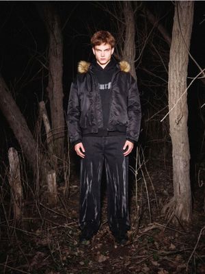 Jeansy damskie w miejskim stylu ze sklepu: Cropp w kategorii: Jeansy damskie