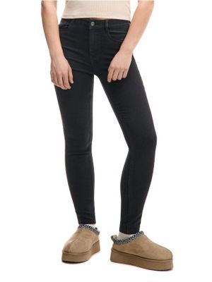 Jeansy damskie na wiosnę ze sklepu: Cropp w kategorii: Jeansy damskie - zdjęcie 4198BBB-532-6969_783CT-99J