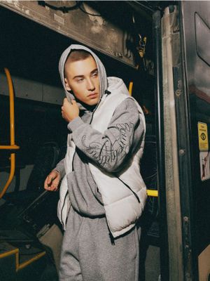 Kamizelka męska ze sklepu: Cropp w kategorii: Kamizelki męskie - zdjęcie 4198BBB-532-6969_790IX-00X