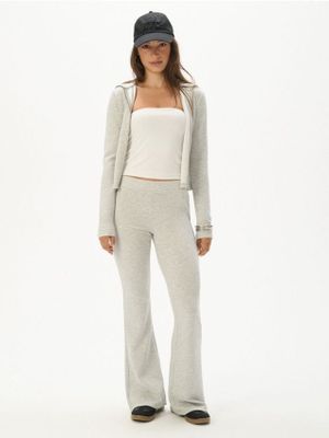 Spodnie damskie w sportowym stylu ze sklepu: Cropp w kategorii: Spodnie damskie - zdjęcie 4198BBB-532-6969_798KA-90M