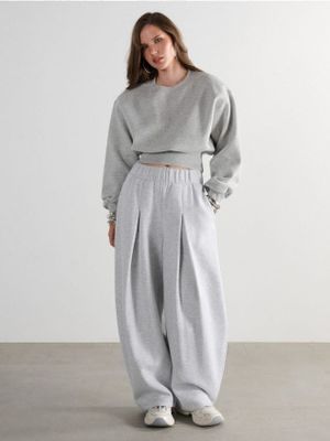 Spodnie damskie casual ze sklepu: Cropp w kategorii: Spodnie damskie