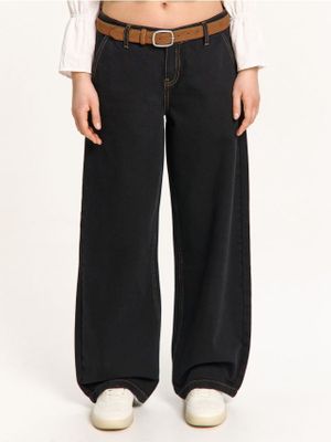 Jeansy damskie ze sklepu: Cropp w kategorii: Jeansy damskie - zdjęcie 4198BBB-532-6969_813FK-99J