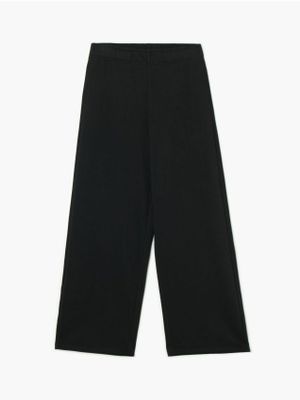 Spodnie damskie w stylu retro ze sklepu: Cropp w kategorii: Spodnie damskie - zdjęcie 4198BBB-532-6969_814KA-99X