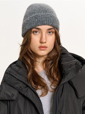 Czapka zimowa damska ze sklepu: Cropp w kategorii: Czapki zimowe damskie - zdjęcie 4198BBB-532-6969_855FX-90M