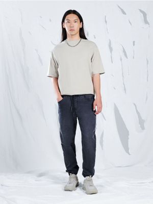 Jeansy męskie jesienne casualowe ze sklepu: Cropp w kategorii: Jeansy męskie - zdjęcie 4198BBB-532-6969_8612Y-90J